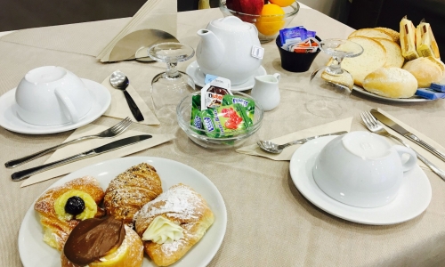 Breakfast buffet